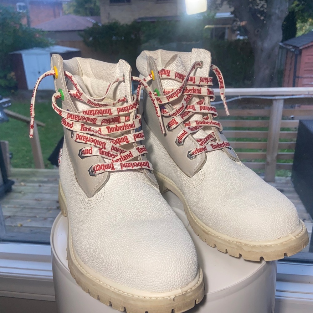 Women's Timberland Boots Size 9.5